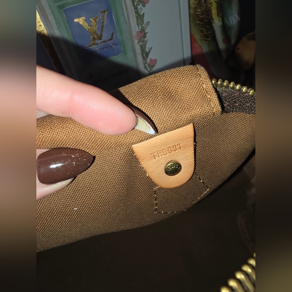 Louis Vuitton Signiture Monogram Speedy 30 (EUC)(TH0031)(2001)(COA) - Picture 10 of 13